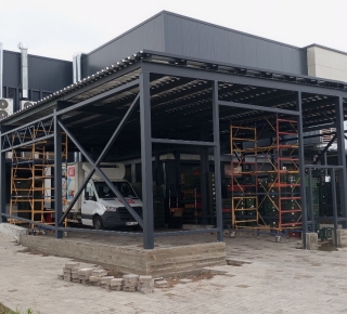 Construcții cu carcasă metalică