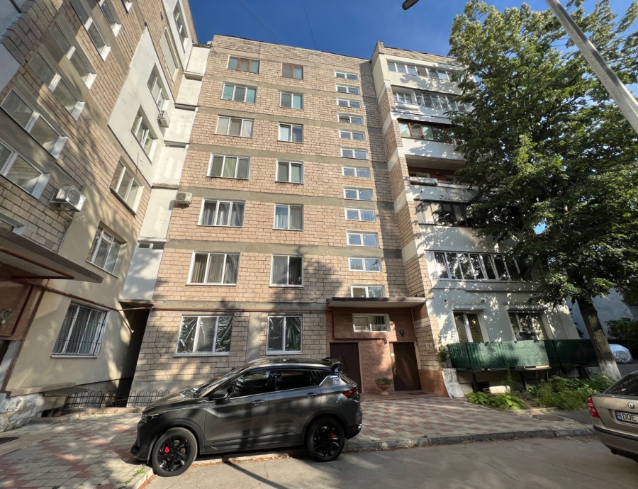 4-x комнатная квартира, Центр, Кишинёв