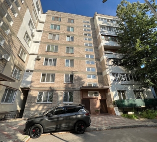4-x комнатная квартира, Центр, Кишинёв