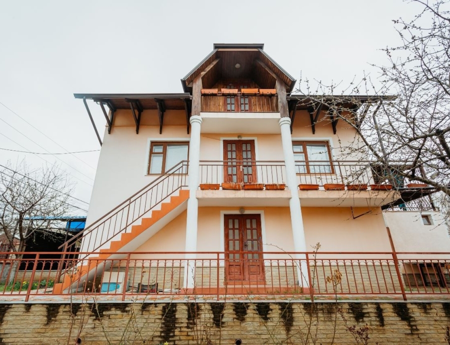 Дом, 180 м², Трушены
